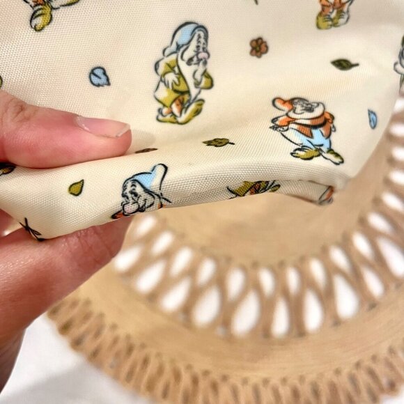 Disney Baby Snow White Dwarfs Petunia Pickle Bottom Bottle Butler - Picture 6 of 6